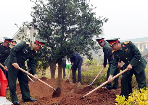 Cục Quân khí tổ chức “Tết trồng cây đời đời nhớ ơn Bác Hồ”

